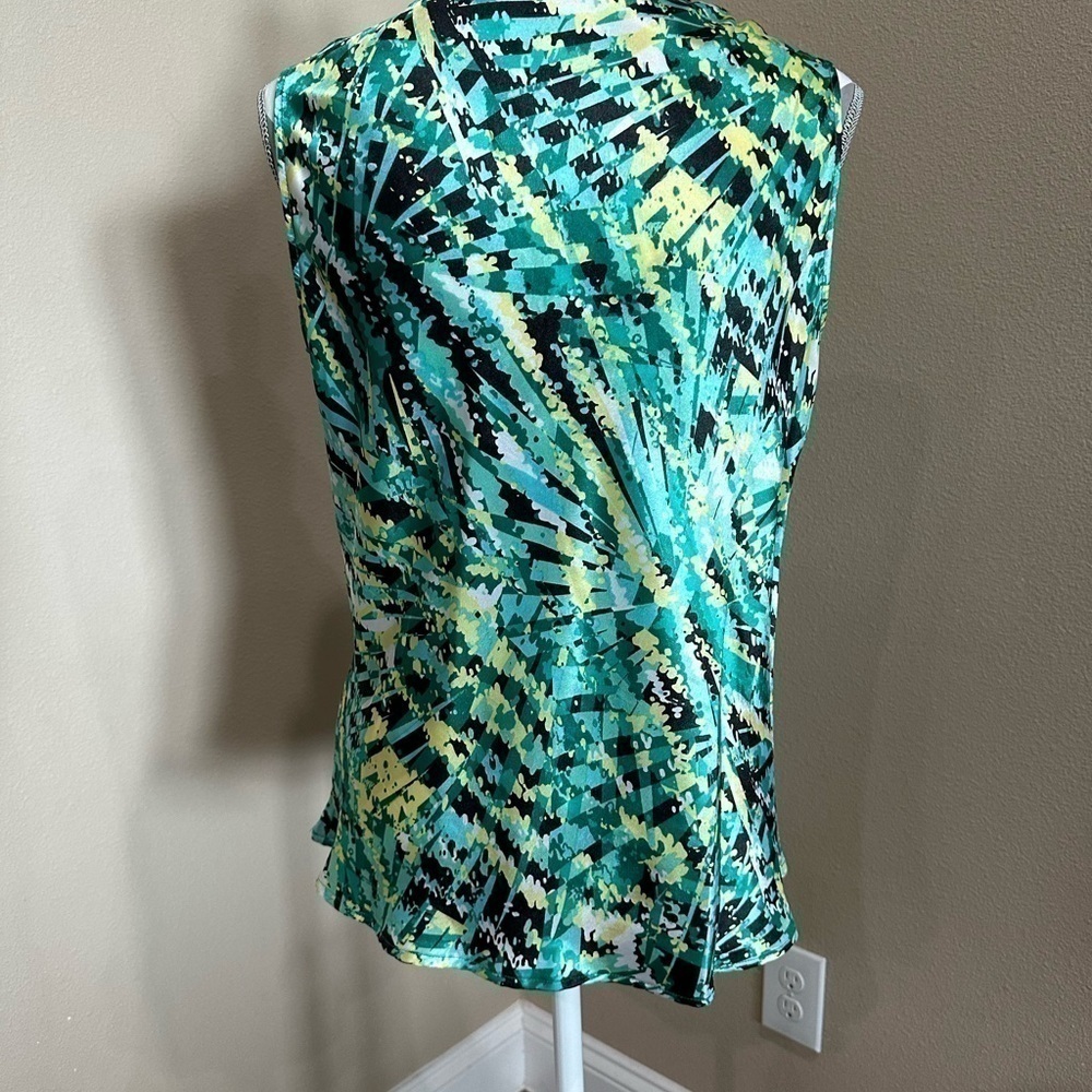 9 & Co Black and green satin sleeveless blouse - Picture 7 of 7